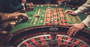 Layar aplikasi mobile bungaslot menampilkan kasino live dan sportsbook